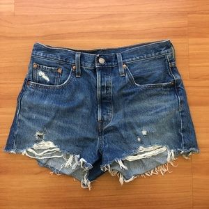 Levi’s Premium 501 short in Athens Mid